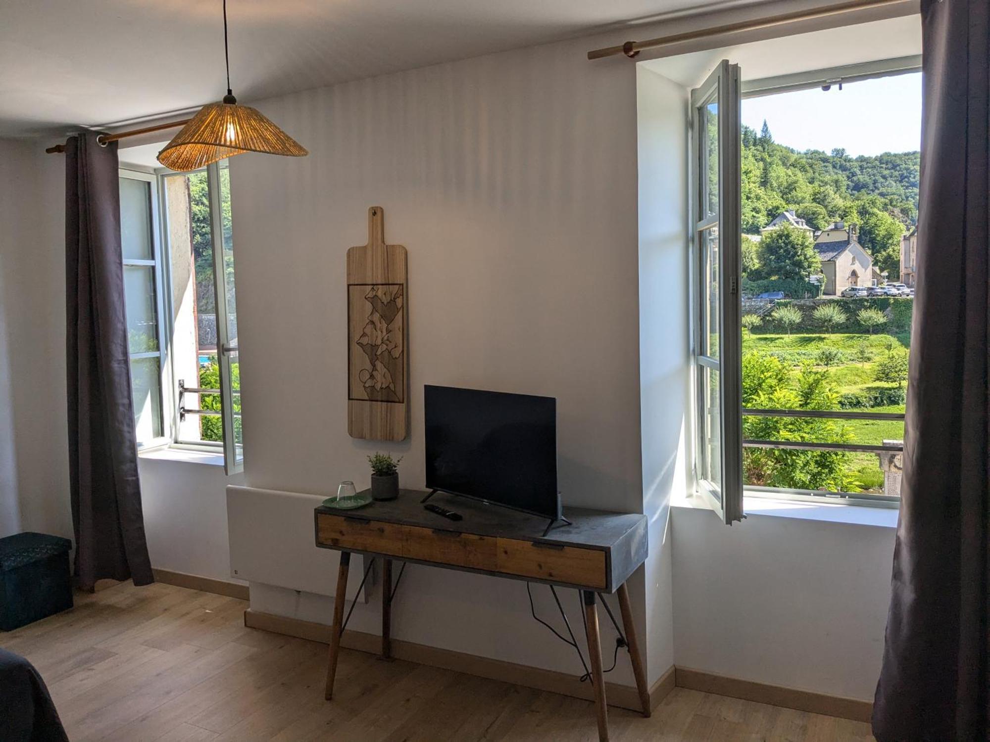Bed and Breakfast Chez Cornelia Estaing  Esterno foto