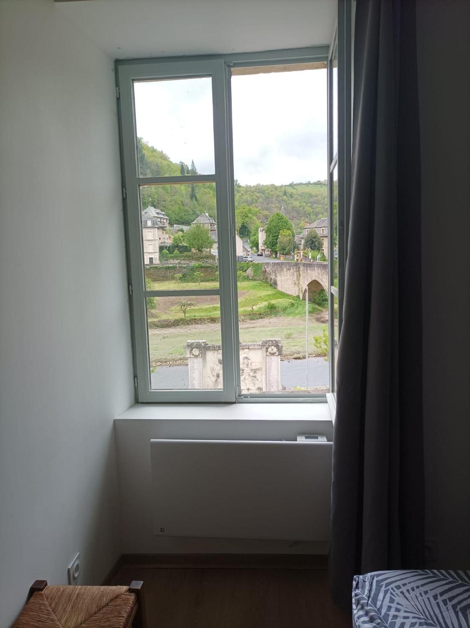 Bed and Breakfast Chez Cornelia Estaing  Esterno foto