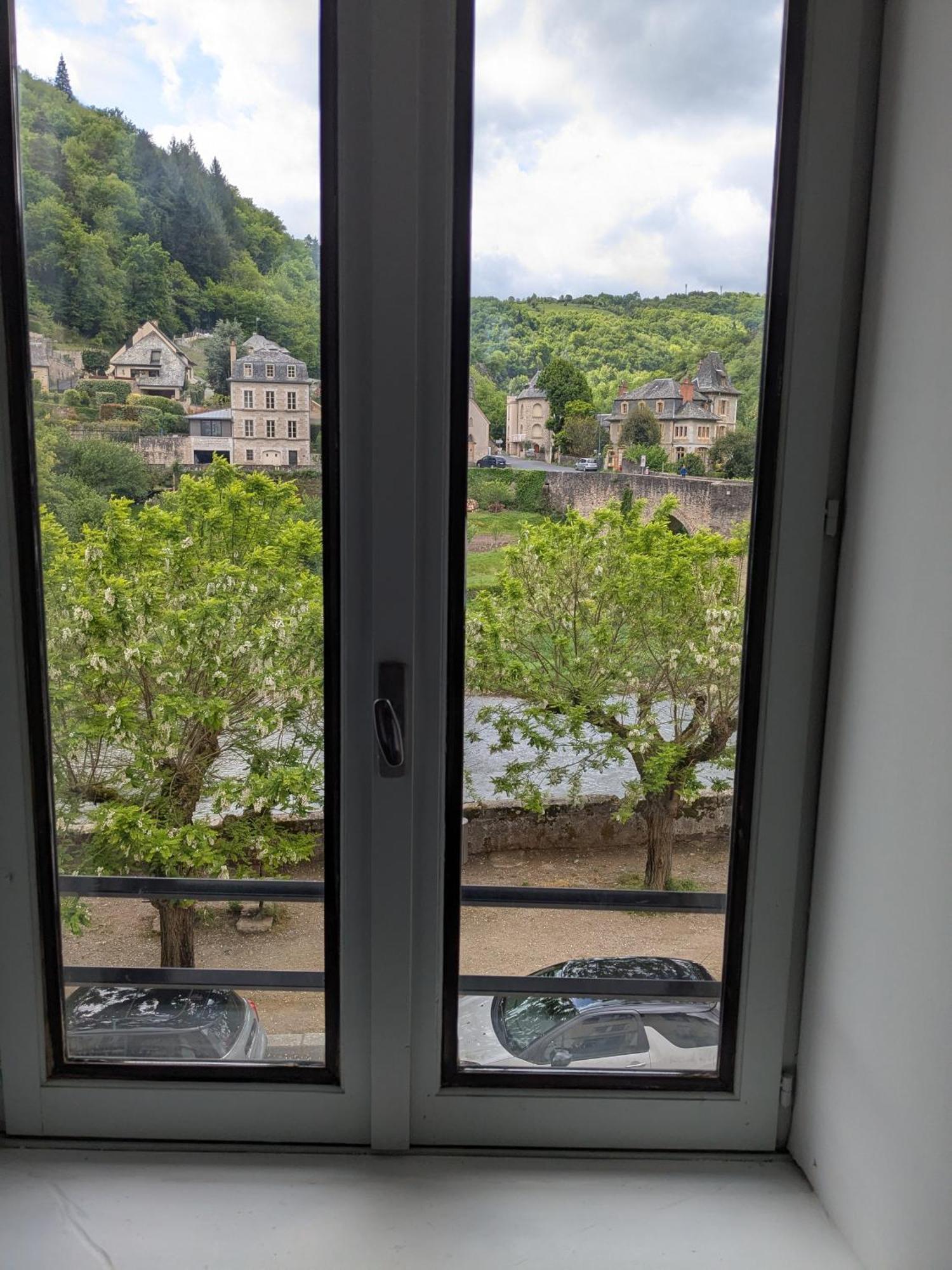Bed and Breakfast Chez Cornelia Estaing  Esterno foto