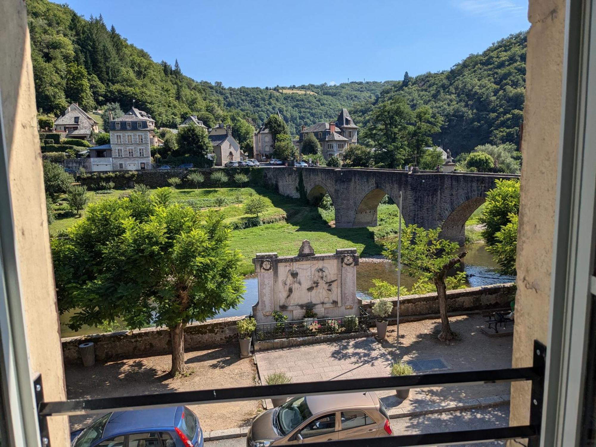 Bed and Breakfast Chez Cornelia Estaing  Esterno foto